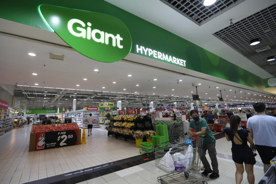 singapore chain giant supermarket