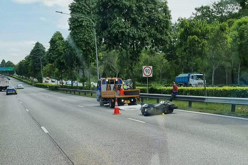 Seletar Expressway accident dies